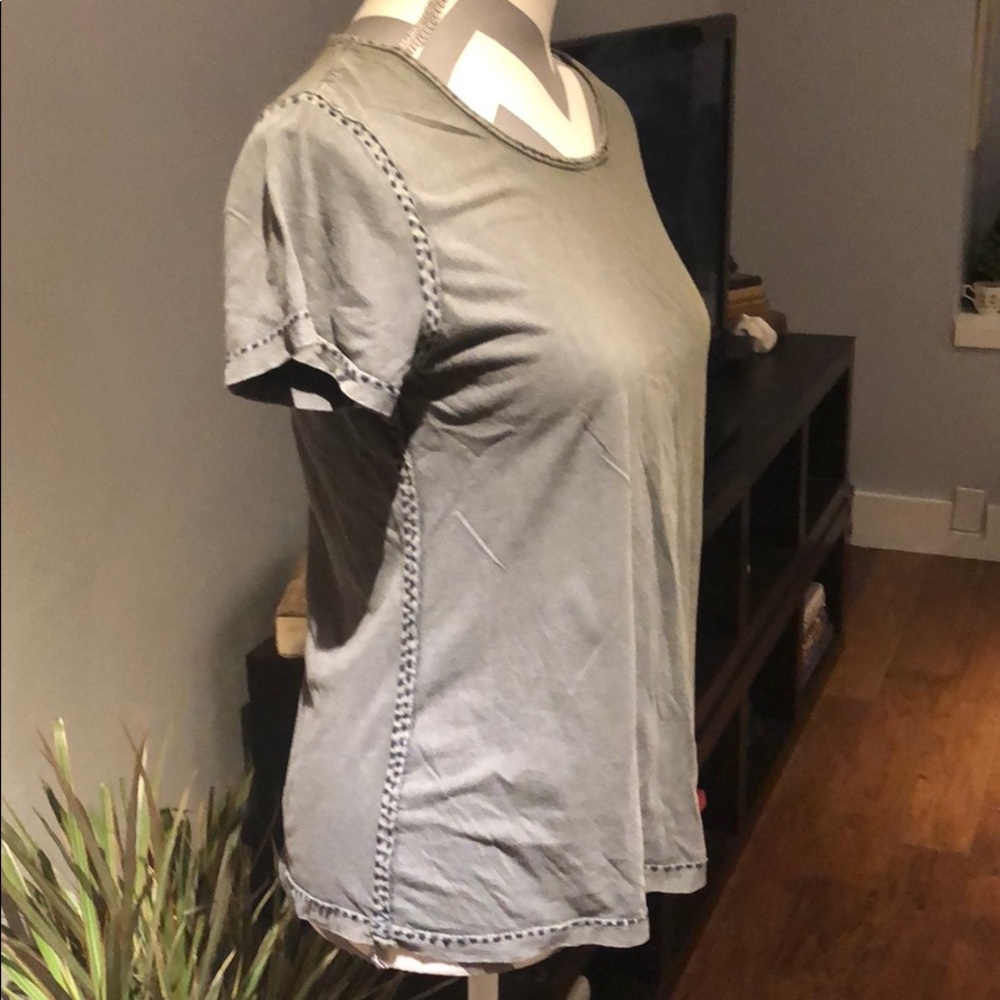 Isy isiki tee from Anthropologie
